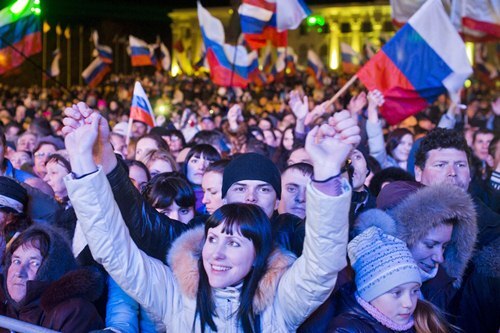 Phương Tây bị “gậy ông đập lưng ông” ở Crimea